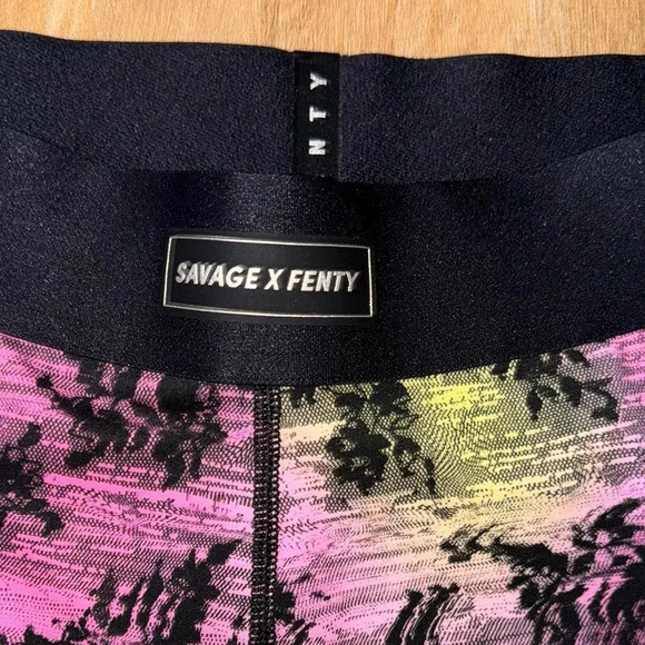 SAVAGE X FENTY Flow High-Waist Trimmed Legging Pink Palace Slowburn Lace Size M - Picture 10 of 12